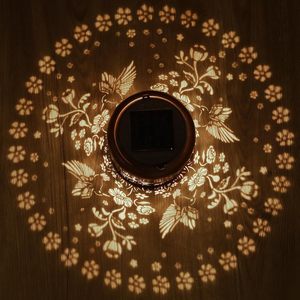 Lampu Taman Tenaga Surya Grosir, Lampu Gantung Logam Emas Burung Kolibri Tahan Air IP65 untuk Teras dan Halaman Belakang - Product Image 5