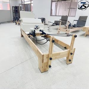 Reformer Pilates <span class=keywords><strong>Zeus</strong></span>, modèle Small Black Bed, en alliage d'aluminium, réglable et durable, pour studio de yoga et usage domestique, sur mesure, vente en gros - Product Image 4