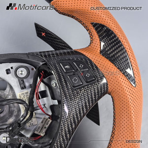 Volante de fibra de carbono personalizado con pantalla LED para BMW E82 E88 E90 E91 E92 M3 320d 330i 335i 135i 128i Coupé 2006-2013 - Product Image 4
