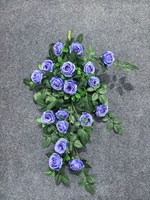 Großhandel Hängende Blumen Künstliche Rosengirlande Seidenrosen Blumen für Hochzeitsdekoration
