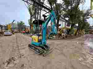 Mini-excavatrice sur chenilles d'occasion U15 avec 1 an de garantie, moteur, pompe et boîte de vitesses à vendre - Product Image 6