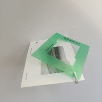 Étiquette volante en PVC pour balançoire Étiquette volante transparente recyclée personnalisée Prix Étiquette suspendue en plastique givré en PVC Étiquette volante pivotante pour vêtements avec trou