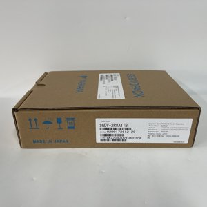 Servoamplificador de CA YASKAWA SERVOPACK SGDV-2R8A11B - Product Image 1