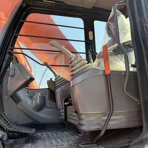 Excavadora de Orugas Usada Hitachi 240 de 24 Toneladas, Modelo 2024, Componentes del Motor Principales Hechos en Japón, Excelente Estado - Product Image 5