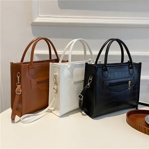 <span class=keywords><strong>Sac</strong></span> fourre-tout <span class=keywords><strong>noir</strong></span> effet <span class=keywords><strong>croco</strong></span> pour femme, <span class=keywords><strong>sac</strong></span> à main à poignée supérieure, <span class=keywords><strong>sac</strong></span> à bandoulière, <span class=keywords><strong>sac</strong></span> de cérémonie Sunday Best, grand espace, avec fermeture éclair, 2026 - Product Image 4