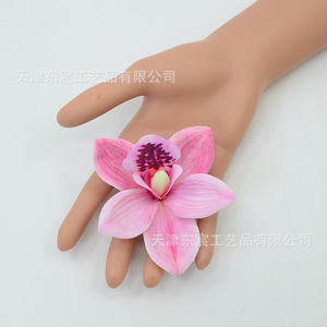 Fleurs d'orchidées Cymbidium artificielles Dongchen Crafts pour décorations de mariage et décoration intérieure - Product Image 2
