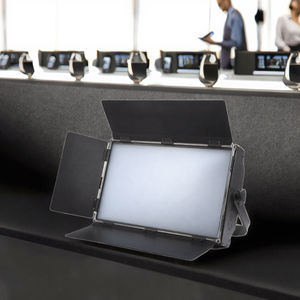 STSLITE-200W  Panneau lumineux LED DMX512 Fresnel avec IP33 CRI95 pour l'éclairage de studio, de réunions et de diffusion - Product Image 2