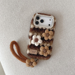Custodia <span class=keywords><strong>a</strong></span> catena con design floreale per iPhone 11 12 13 14 15 16 Plus, resistente in pelliccia con cornice per fotocamera con diamanti - Product Image 1
