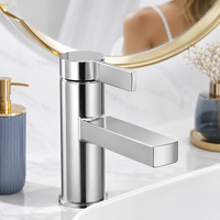 Robinet de lavabo minimaliste en chrome poli à poignée unique avec bec plat rectangulaire, robinet de lavabo en zinc pour salle de bain