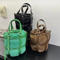 Nouveautés : Sac seau en velours inspiré des créateurs pour femme avec sangle en cuir, sac à main de soirée, vente en gros