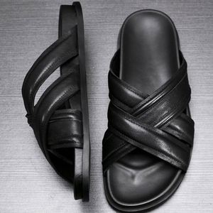 Sandales noires en cuir véritable à brides croisées, style classique, à bout ouvert, tongs d'été avec semelle EVA antidérapante et amortissante - Product Image 6