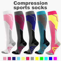 Chaussettes de compression montantes en nylon pour la course et le cyclisme, séchage rapide, respirantes, à motif géométrique, personnalisables ODM, avec impression numérique sur le bord