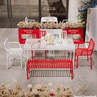 Ensemble de table et de chaises de salle à manger en fer moderne pour hôtel et usage domestique, design durable résistant aux intempéries