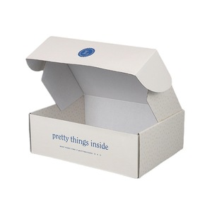 Spot wholesale white aircraft box corrugated paper special hard express box advanced sense clothing packaging color box