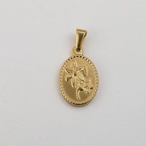 Charme en acier inoxydable plaqué or 18 carats PVD avec symboles spirituels et religieux |   Pendentifs Œil d'Horus, Vierge Marie, Croix, Oiseau sacré et Boussole - Product Image 4