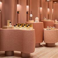 Design d'intérieur de salon de beauté, idées de décoration pour ongles, mobilier de boutique personnalisé, manucure et pédicure