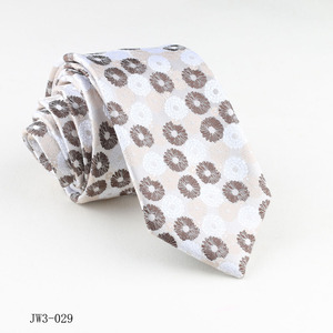 <span class=keywords><strong>Cravate</strong></span> luxueuse en polyester fin, tissage jacquard complexe - Product Image 2