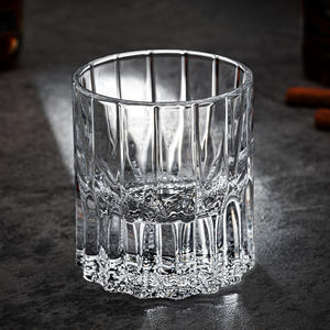 <span class=keywords><strong>Verre</strong></span> <span class=keywords><strong>à</strong></span> vin transparent <span class=keywords><strong>de</strong></span> 8oz sculpté <span class=keywords><strong>à</strong></span> la main en gros <span class=keywords><strong>verre</strong></span> <span class=keywords><strong>à</strong></span> whisky <span class=keywords><strong>à</strong></span> l'ancienne avec boîte-cadeau pour mariage et fête - Product Image 2