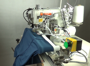 Machine automatique SiRUBA ASC-UWB100M pour l'attache de ceintures et d'élastiques de boxers et de pantalons de sport, machine à interlock - Product Image 4