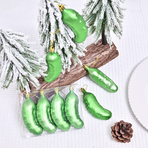 Nouvelle décoration de sapin de Noël, ornement suspendu en forme de concombre vert pour Noël - Product Image 2