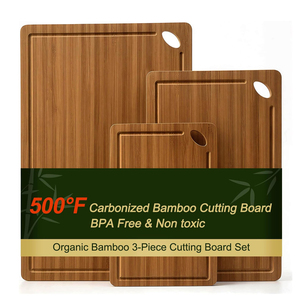 Ensemble de 3 planches à découper en bambou carbonisé personnalisées, écologiques, avec rainure profonde pour les jus - Product Image 1