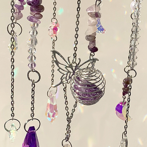 Ciondolo Artigianale in Cristallo <span class=keywords><strong>di</strong></span> Ametista, Acchiappasole con Farfalla in Metallo e <span class=keywords><strong>Gocce</strong></span> <span class=keywords><strong>di</strong></span> <span class=keywords><strong>Vetro</strong></span>, Decorazione Pendente per Casa e Ufficio, Pietra Curativa dell'Amore - Product Image 4
