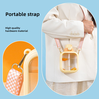 Belle tasse de sport de fitness en plastique de grande capacité de 700ML bouteille d'eau inclinée carrée portable mignonne avec sangle de paille