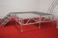Plateforme de scène carrée en alliage d'aluminium portable et assemblable avec hauteur réglable (0,4-1,2 m) pour concert en plein air, mariage, spectacle