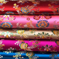 Chaîne d'approvisionnement textile tout-en-un, tissu jacquard brodé floral de luxe 57/58" 150GSM en polyester pour robe et vêtement