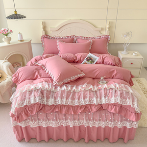 Set di Biancheria da Letto in Pizzo Rosa Antico con Volant, Stile Principessa, Set 4 Pezzi con Copripiumino e Decorazioni in Pizzo, Arredo Romantico per Camera da Letto - Product Image 1