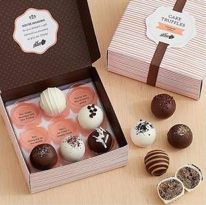 Caixa de Papelão Rígido de Luxo Personalizada para Chocolate Fino com Inserto de Folha para Embalagem de Celebração de Sushi, Biscoitos e Açúcares - Product Image 1