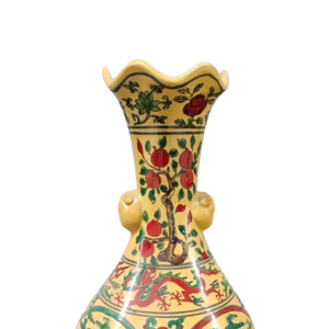 Vase artistique chinois Wucai <span class=keywords><strong>de</strong></span> Jingdezhen avec bouche en forme <span class=keywords><strong>de</strong></span> fleur <span class=keywords><strong>et</strong></span> poignées en forme <span class=keywords><strong>de</strong></span> bête – Décoration d'intérieur orientale audacieuse - Product Image 4