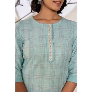 Vente chaude traditionnel indien coton Kurti ensemble avec broderie dames Kurta pour l'été en gros à Surat Inde en gros - Product Image 5
