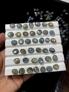 Lot de pierres précieuses en labradorite de qualité supérieure, taille rose, formes variées, pour la fabrication de bijoux, prix en gros - Product Image 2