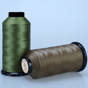Échantillon d'extension de <span class=keywords><strong>cheveux</strong></span> noire 30 #   <span class=keywords><strong>Fil</strong></span> à coudre en polyester haute résistance Tex70 210D/3, respectueux de l'environnement, pour la broderie - Product Image 5