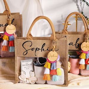 Breloque de sac en bois 3D personnalisée avec gaufrage imprimé, écologique, en forme de disque, avec pompon, nom et date 2026, cadeau de mariage pour demoiselle d'honneur - Product Image 5