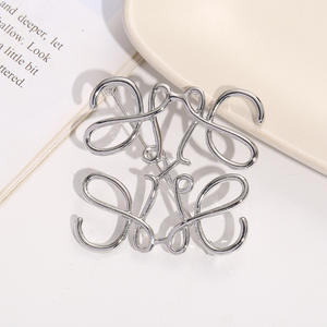 Yunlv bros persegi geometris Aloi versi Korea dengan desain berlubang, gaya sederhana, rasa ceruk, Broo kualitas tinggi - Product Image 2