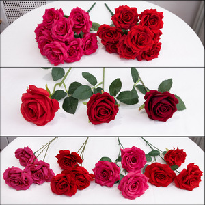 Décoration murale en cascade de roses artificielles Timo, tissu enduit d'huile, accessoires de mariage en plastique pour l'extérieur - Product Image 3