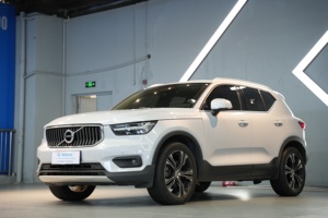 Voitures d'occasion 2021 pour <span class=keywords><strong>XC40</strong></span> <span class=keywords><strong>T4</strong></span> AWD Inscription SUV 4 portes 5 places 2.0T L4 Turbo 190PS 8 vitesses à Dark China VI - Product Image 2