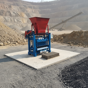 Machine automatique complète et économique pour la fabrication de blocs de pavage creux multi-formes et de briques en béton - Product Image 3