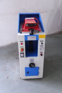 Machine à presser les semelles de chaussures à haute efficacité, machine à fabriquer des chaussures, <span class=keywords><strong>prix</strong></span>, pression d'air, station unique, type manuel, machine à presser les semelles - Product Image 4