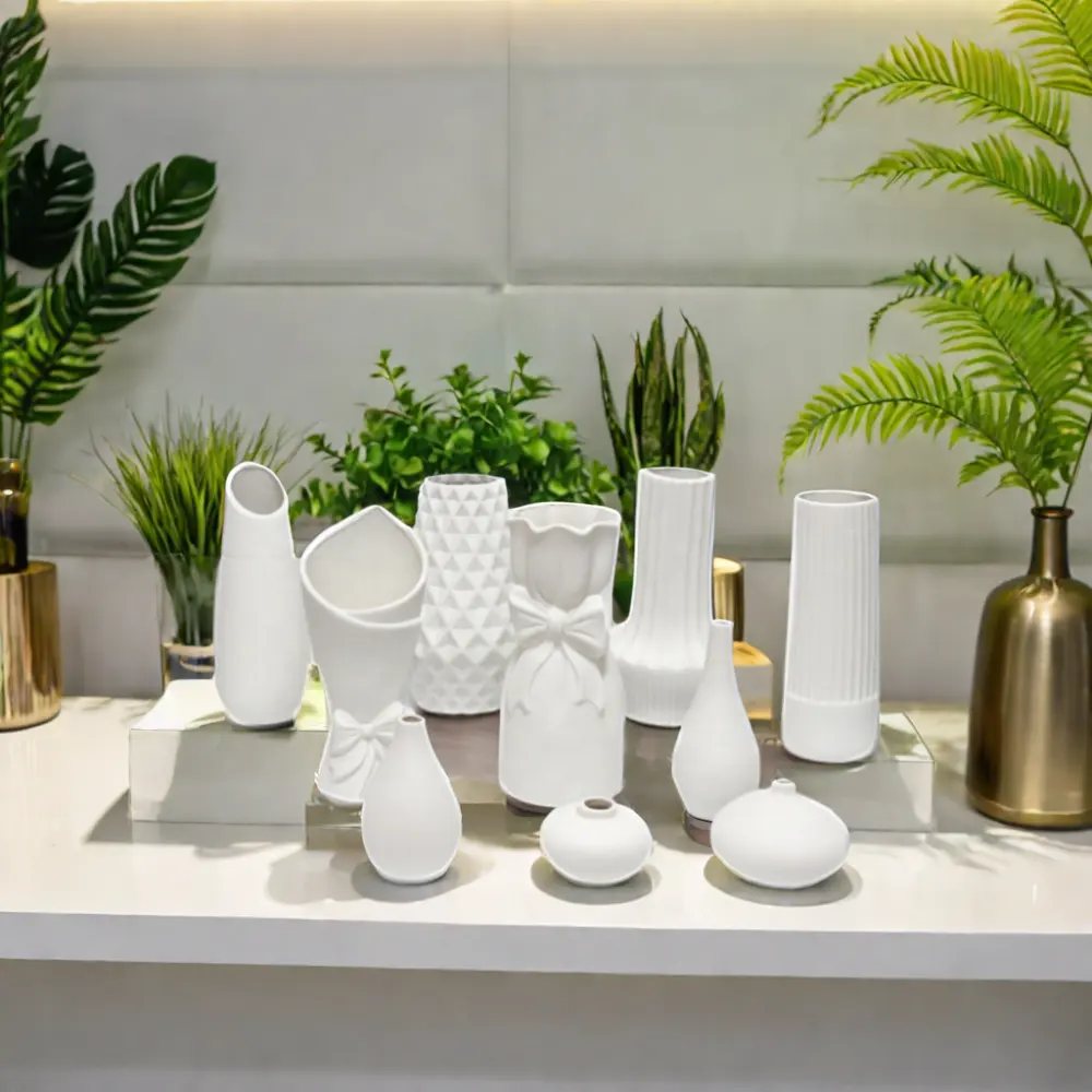 Modernes Design matte weiße Porzellanvase beliebtes Blumenmuster für den täglichen Gebrauch für Heimdekoration