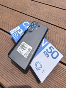 ราคาถูก ขายส่ง สมาร์ทโฟน Camon 50 Pro 5G ของแท้ 256GB ใหม่แกะกล่อง รุ่น Global ปลดล็อคด้วยใบหน้าและลายนิ้วมือ - Product Image 1