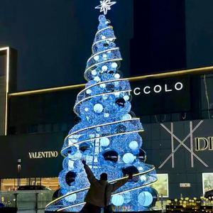 Sapin de Noël LED pré-éclairé de 2,1 m avec branches illuminées pour les espaces de décoration de vacances - Product Image 1