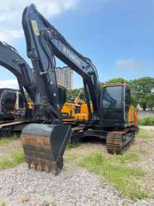Excavadora Hyundai 150-9S Usada con Pocas Horas de Trabajo, Sistema Hidráulico Estable, Excavadora Hyundai para Trabajos Municipales y de Construcción de Carreteras - Product Image 1