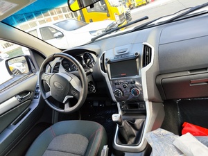 Tersedia/digunakan untuk Isuzu d-max 4x4 Double Cab SUV Hot Pickup truk Mini Diesel dengan kemudi kiri Casis tangki kargo - Product Image 3