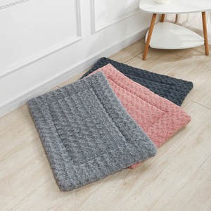 Nhà Máy Tùy Chỉnh Mềm Sang Trọng Con Chó Crate Mat Chất Lượng Cao Chống Trượt Trong Nhà/Du Lịch Giường Vật Nuôi Nhung Vải In Động Vật Nóng Lên Mèo - Product Image 1