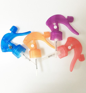 Vente Chaude en Gros : Pulvérisateur à Gâchette Coloré (Grand et Mini) en <span class=keywords><strong>Plastique</strong></span> Noir de Haute Qualité, Facile à <span class=keywords><strong>Nettoyer</strong></span>, à Utiliser avec Bouteille en <span class=keywords><strong>Plastique</strong></span> 24/410 - Product Image 1