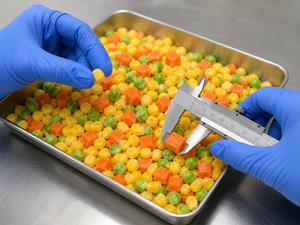 IQF Mixed Vegetable Cubes Wholesale - Sweet Corn, Carrot and Green <strong>Pea</strong> Blend for Catering, Retail and Ready Meals - Product Image 5