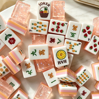 Tuiles de Mahjong de Luxe aux Motifs Fraise, en Acrylique Effet Nacre Irisé, Gravées et Peintes, Écologiques, Prêtes à l'Expédition